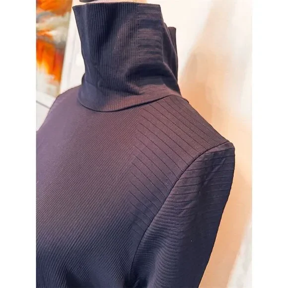Athleta Women's 1X Black Long Sleeve Turtleneck Top Casual NWT - Picture 4 of 13